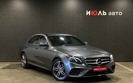 Mercedes-Benz E-Класс, 2019 год, 2 750 000 рублей, 3 фотография