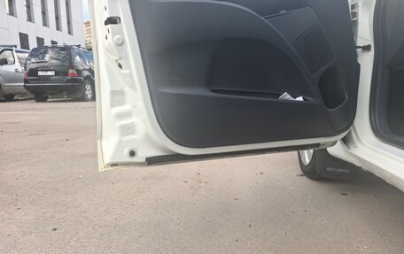 Mitsubishi Colt VI рестайлинг, 2002 год, 260 000 рублей, 9 фотография