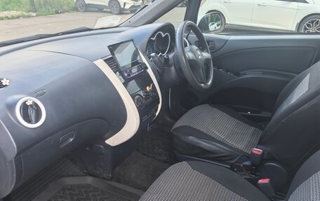 Mitsubishi Colt VI рестайлинг, 2002 год, 260 000 рублей, 18 фотография