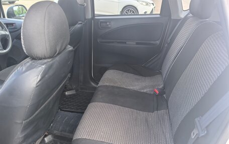 Mitsubishi Colt VI рестайлинг, 2002 год, 260 000 рублей, 20 фотография