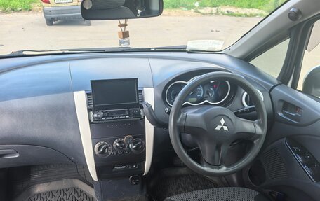 Mitsubishi Colt VI рестайлинг, 2002 год, 260 000 рублей, 22 фотография