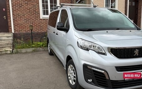 Peugeot Traveller I, 2020 год, 2 840 000 рублей, 2 фотография