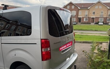 Peugeot Traveller I, 2020 год, 2 840 000 рублей, 4 фотография