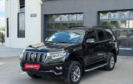 Toyota Land Cruiser Prado 150 рестайлинг 2, 2018 год, 4 560 000 рублей, 3 фотография