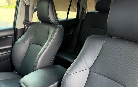 Toyota Land Cruiser Prado 150 рестайлинг 2, 2018 год, 4 560 000 рублей, 21 фотография