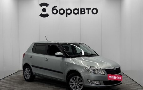 Skoda Fabia II, 2011 год, 900 000 рублей, 3 фотография