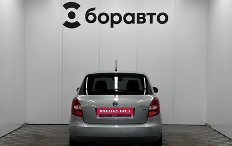 Skoda Fabia II, 2011 год, 900 000 рублей, 6 фотография