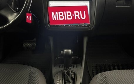 Skoda Fabia II, 2011 год, 900 000 рублей, 12 фотография