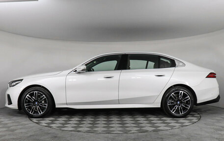 BMW 5 серия, 2025 год, 8 950 000 рублей, 6 фотография