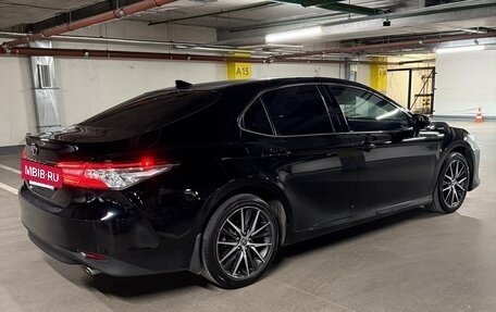 Toyota Camry, 2021 год, 3 880 000 рублей, 6 фотография