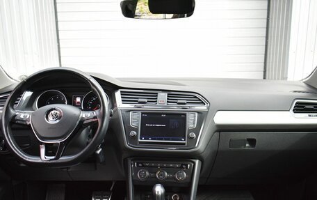Volkswagen Tiguan II, 2017 год, 2 299 000 рублей, 20 фотография
