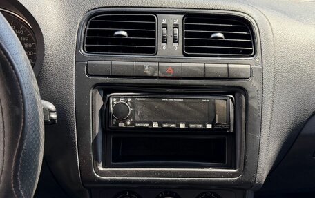 Volkswagen Polo VI (EU Market), 2011 год, 550 000 рублей, 10 фотография