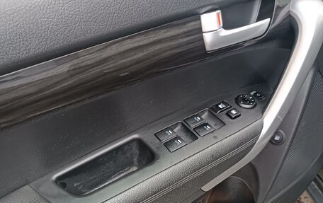 KIA Sorento II рестайлинг, 2011 год, 1 500 000 рублей, 23 фотография