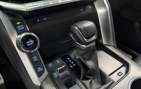Toyota Land Cruiser, 2021 год, 9 990 000 рублей, 29 фотография