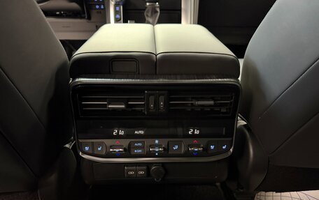 Toyota Land Cruiser, 2021 год, 9 990 000 рублей, 34 фотография