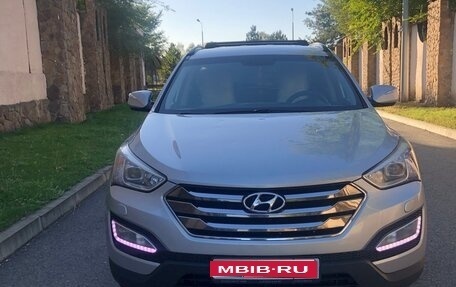 Hyundai Santa Fe III рестайлинг, 2012 год, 1 900 000 рублей, 1 фотография
