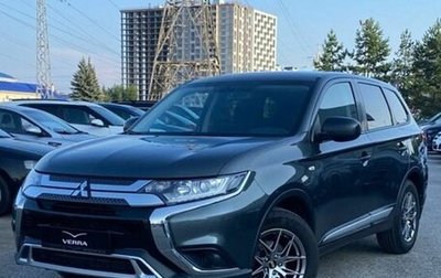 Mitsubishi Outlander III рестайлинг 3, 2019 год, 1 930 000 рублей, 1 фотография