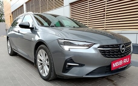 Opel Insignia II рестайлинг, 2021 год, 2 400 000 рублей, 20 фотография