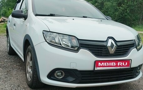 Renault Logan II, 2015 год, 625 000 рублей, 1 фотография