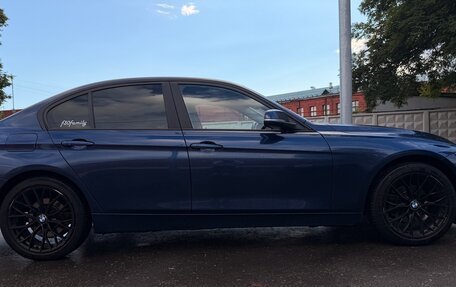 BMW 3 серия, 2018 год, 1 760 000 рублей, 2 фотография