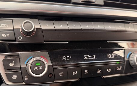 BMW 3 серия, 2018 год, 1 760 000 рублей, 18 фотография