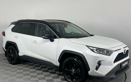 Toyota RAV4, 2021 год, 3 260 000 рублей, 4 фотография