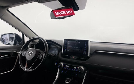 Toyota RAV4, 2021 год, 3 260 000 рублей, 19 фотография