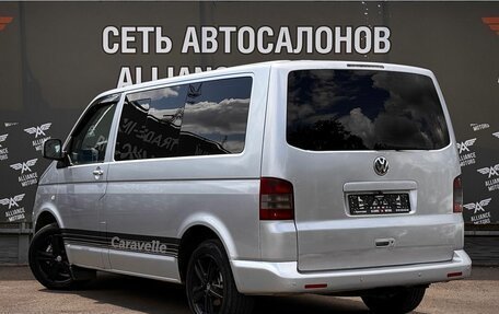 Volkswagen Caravelle T5, 2005 год, 1 050 000 рублей, 5 фотография