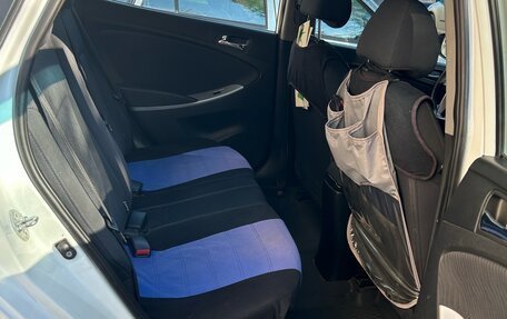 Hyundai Solaris II рестайлинг, 2011 год, 690 000 рублей, 4 фотография