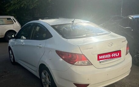 Hyundai Solaris II рестайлинг, 2011 год, 690 000 рублей, 7 фотография
