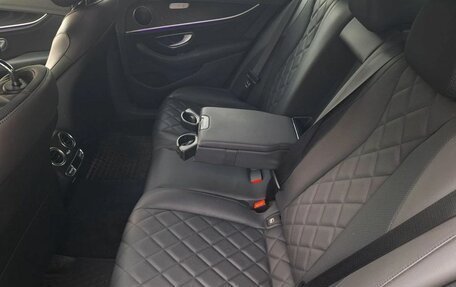 Mercedes-Benz E-Класс, 2017 год, 4 200 000 рублей, 16 фотография