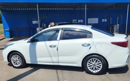 KIA Rio IV, 2018 год, 1 050 000 рублей, 3 фотография