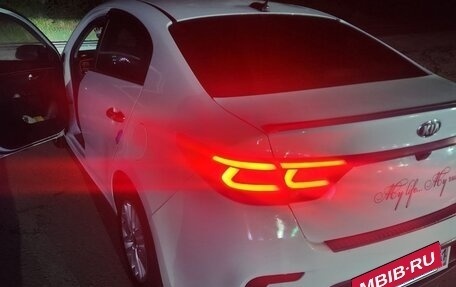 KIA Rio IV, 2018 год, 1 050 000 рублей, 15 фотография