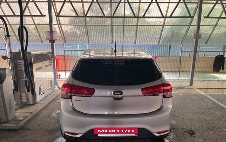 KIA Rio III рестайлинг, 2015 год, 1 000 000 рублей, 2 фотография