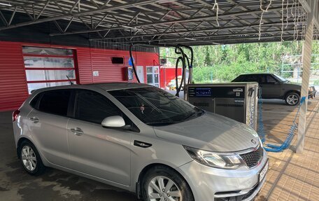 KIA Rio III рестайлинг, 2015 год, 1 000 000 рублей, 4 фотография