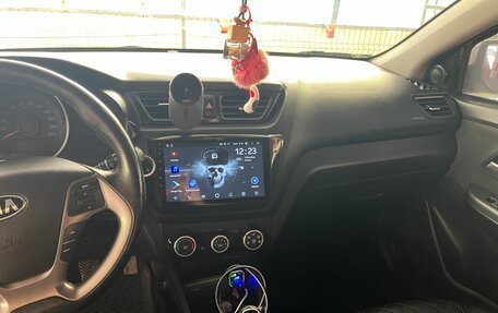 KIA Rio III рестайлинг, 2015 год, 1 000 000 рублей, 9 фотография
