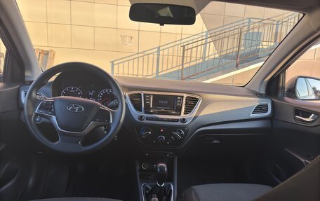 Hyundai Solaris II рестайлинг, 2022 год, 1 590 000 рублей, 9 фотография