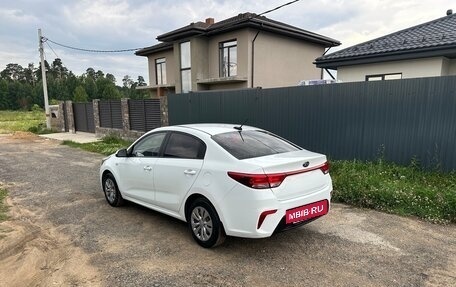 KIA Rio IV, 2018 год, 960 000 рублей, 4 фотография