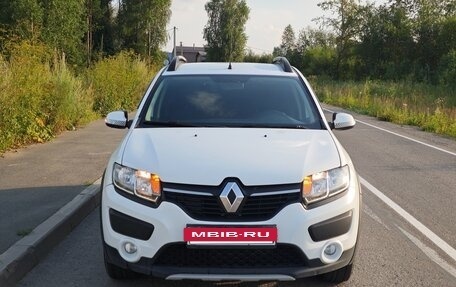 Renault Sandero II рестайлинг, 2017 год, 1 060 000 рублей, 2 фотография
