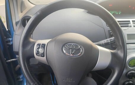 Toyota Yaris III рестайлинг, 2006 год, 400 000 рублей, 7 фотография