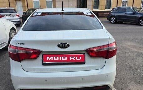KIA Rio III рестайлинг, 2013 год, 808 000 рублей, 3 фотография