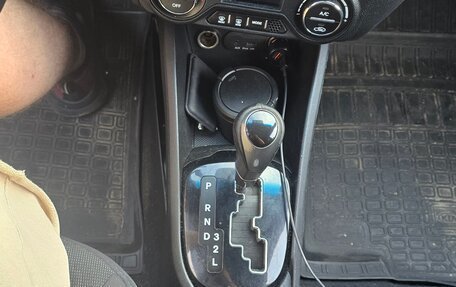 KIA Rio III рестайлинг, 2013 год, 808 000 рублей, 13 фотография