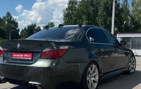 BMW 5 серия, 2005 год, 800 000 рублей, 1 фотография
