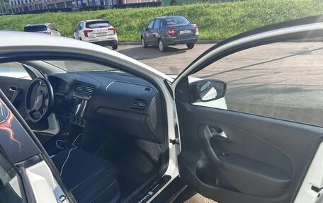 Volkswagen Polo VI (EU Market), 2018 год, 750 000 рублей, 8 фотография