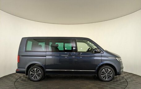 Volkswagen Multivan T6 рестайлинг, 2022 год, 6 500 000 рублей, 4 фотография