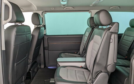Volkswagen Multivan T6 рестайлинг, 2022 год, 6 500 000 рублей, 13 фотография
