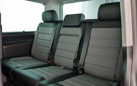 Volkswagen Multivan T6 рестайлинг, 2022 год, 6 500 000 рублей, 12 фотография