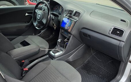 Volkswagen Polo VI (EU Market), 2010 год, 600 000 рублей, 13 фотография
