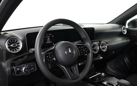 Mercedes-Benz A-Класс, 2020 год, 3 149 000 рублей, 14 фотография