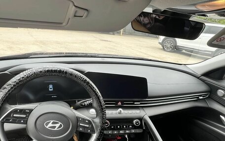 Hyundai Elantra, 2024 год, 2 200 000 рублей, 13 фотография